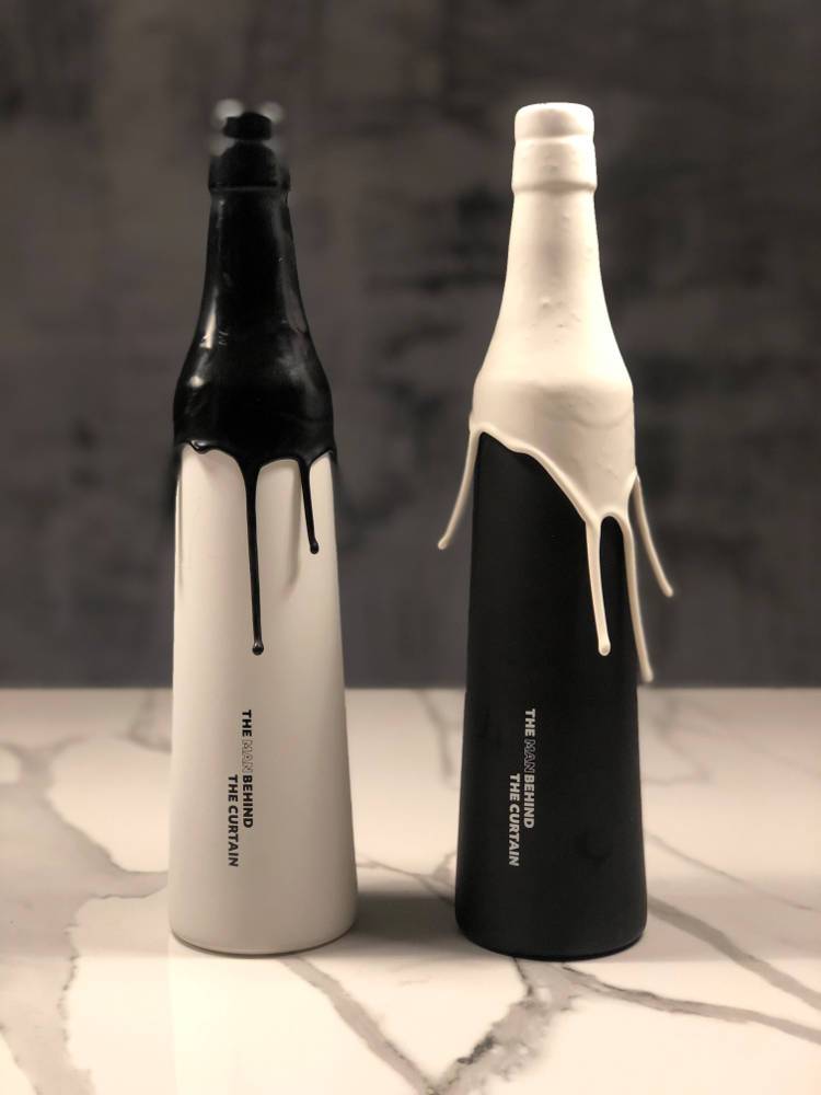 Slingsby Man Behind The Curtain Gin Bottle WEB