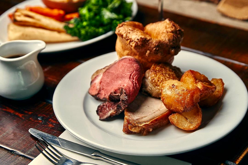 Beehive Sunday lunch