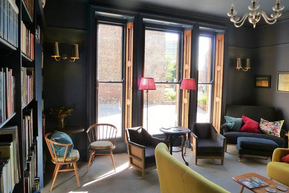 Best hotels in york - parisi hotel