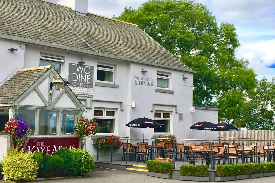 The Kaye Arms exterior - pubs in Wakefield