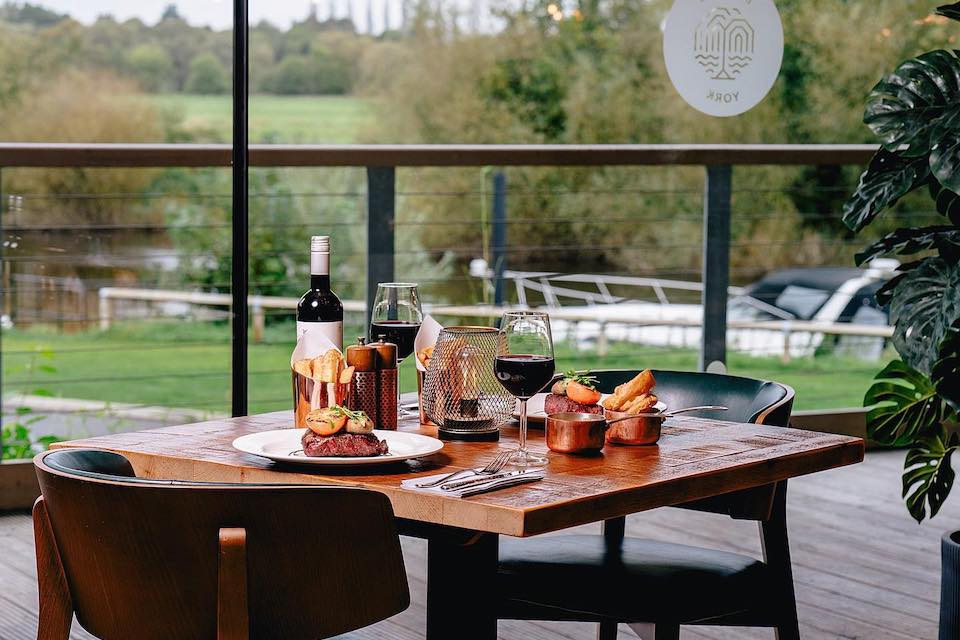 Bosuns York Sunday lunch by the river