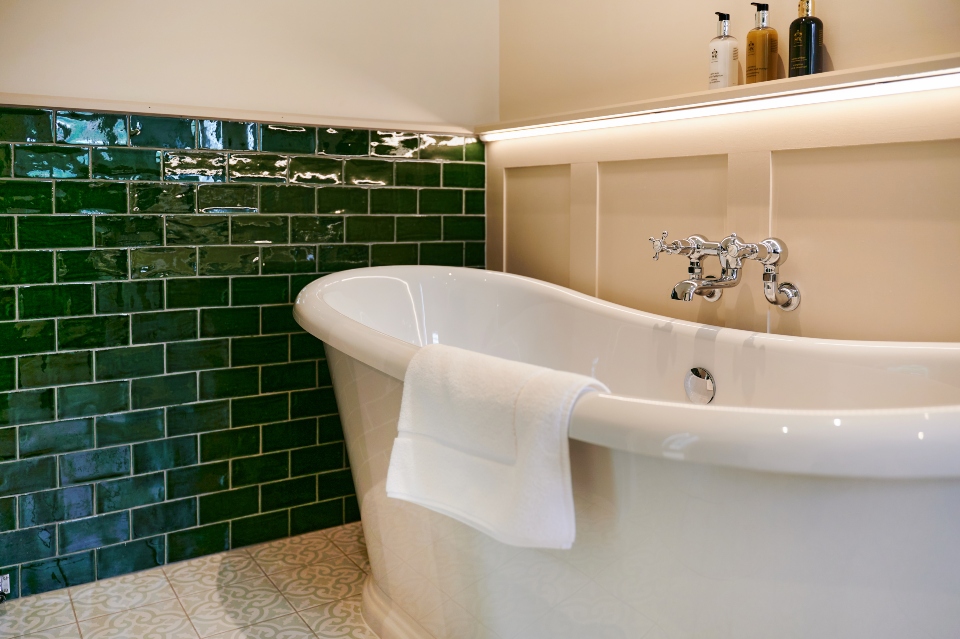 The Blue Lion East Witton Review - roll top bath