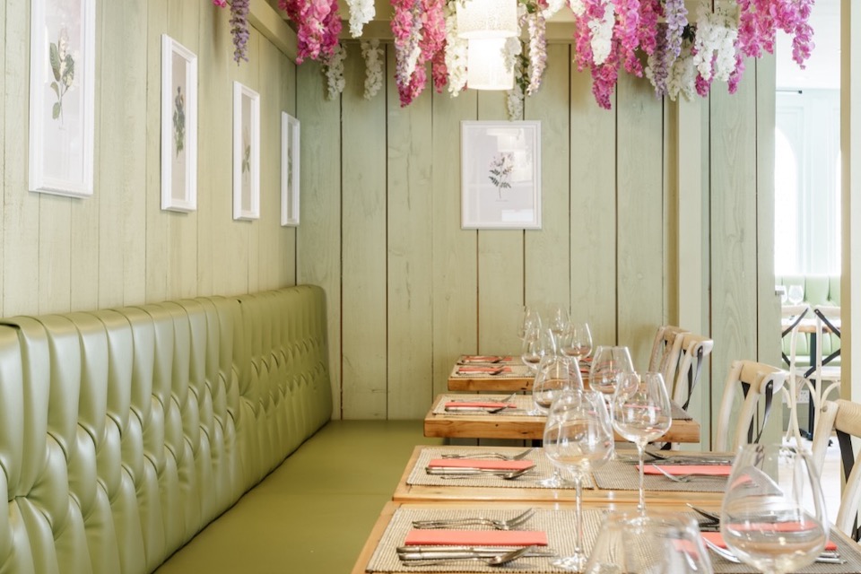 leather booths and tables inside giggling squid