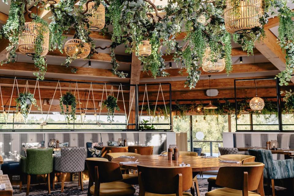 Bosun's York interior table set up