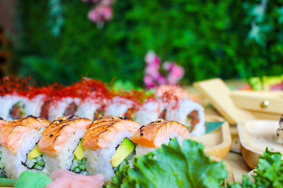 Maki and Ramen grilled sushi