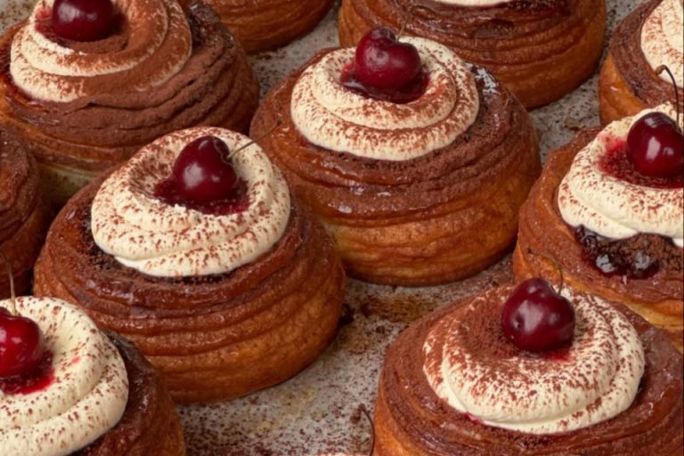 Flori York, Pastries