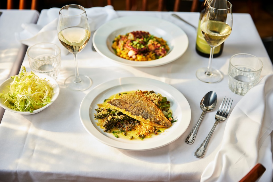 Swine-Bistro- Leeds-bream-asparagus