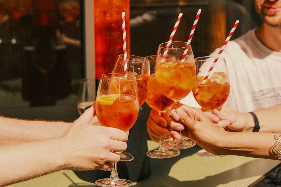 Sixes Social Cricket Otley Run