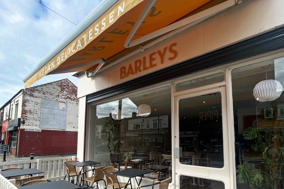 Barleys vegan cafe, exterior 