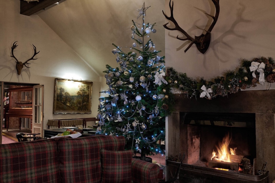 Devonshire Arms, Christmas interior